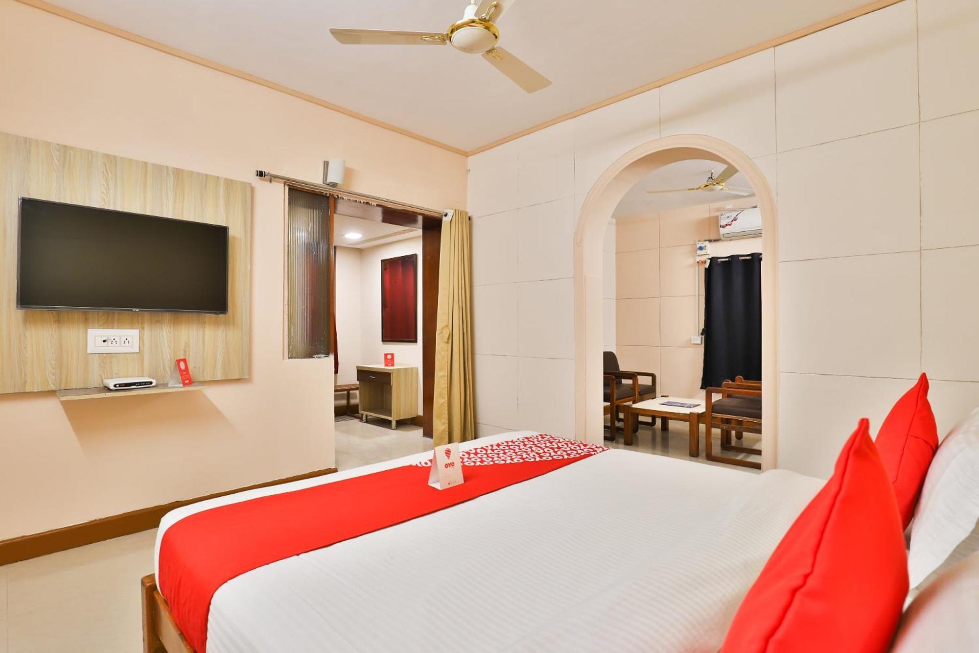 Hotel O Utsav Vadodara Ngoại thất bức ảnh